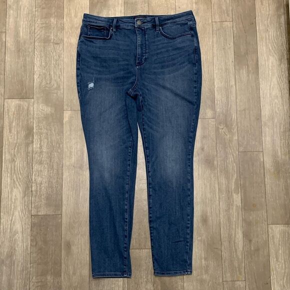 NYDJ Madison Ami Skinny Sure Stretch Lift Tuck Technology Distressed‎ Jeans - Picture 1 of 9